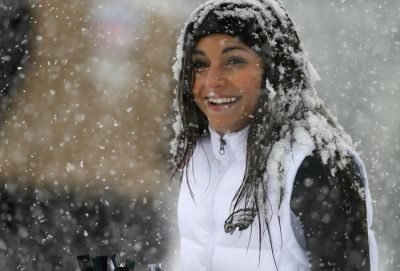 nfl-cheerleaders-heat-winter-weather-week-14~8.jpg