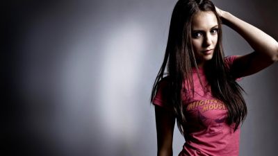 nina-dobrev-wallpaper-21~0.jpg