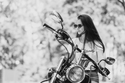 person-motorcycle-woman-girl-tion_t20_0XWELe.jpg