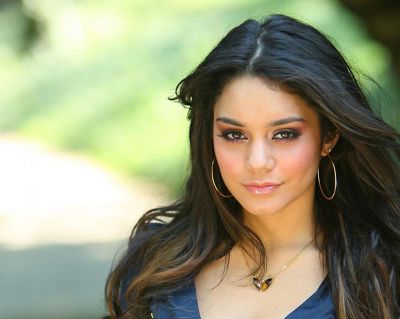 vanessa-anne-hudgens-7_674_1280_1024.jpg