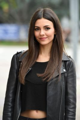 victoria-justice-out-and-about-in-los-angeles-05-18-2017_5.jpg