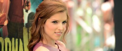 wallpapersden_com_anna-kendrick-hd-wallpapers_2560x1080.jpg