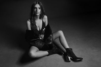 wallpapersden_com_emily-ratajkowski-black-and-white-photoshoot-for-frye-unveils_3069x2048.jpg