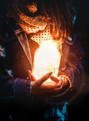 woman-holding-glass-jar-with-light-2880900~8.jpg