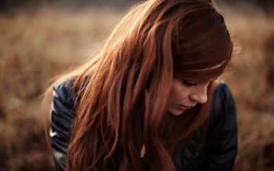 women-photography-redheads-fields-long-hair-portrait-jacket-freckles-amy-pond-doctor-who-depth-of-fi-pics-651844.jpg