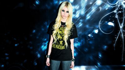 ws_Taylor_Momsen_11_1920x1080.jpg