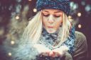 Blonde_girl_Snow_Hair_447971~8.jpg