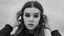 hailee-steinfeld-moncohrome-5k-th.jpg