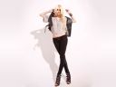 taylor-momsen-in-black-pant-lovely-wallpaper.jpg