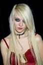 taylor_momsen_photo21.jpg