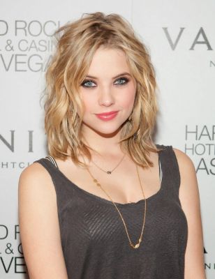 8__Ashley_Benson.jpg