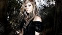 avril-lavigne-wallpaper-hd-singer-celebrity-and-p-g-ibackgroundz_com.jpg